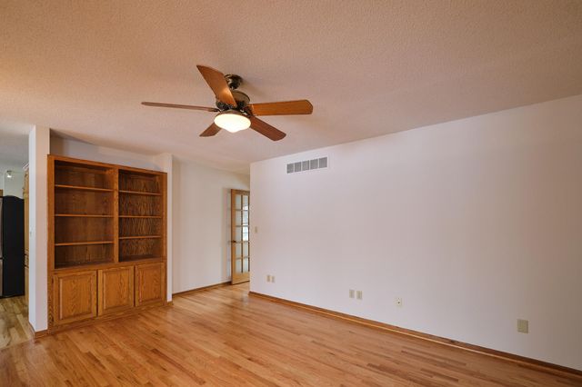 2214 Viola Heights Drive NE, Rochester, MN 55906