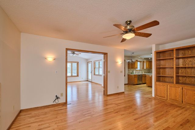 2214 Viola Heights Drive NE, Rochester, MN 55906