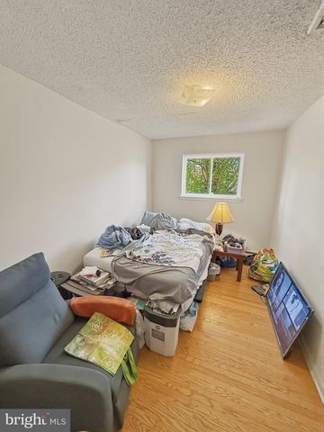 562 LARKSPUR ST, Philadelphia, PA 19116