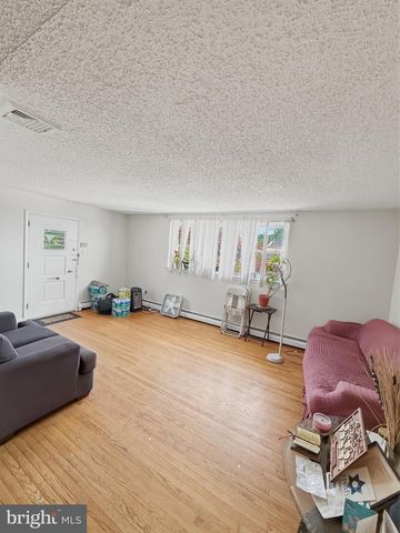 562 LARKSPUR ST, Philadelphia, PA 19116