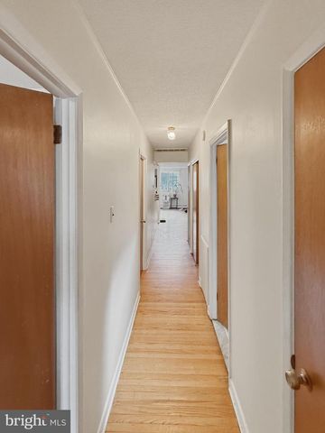562 LARKSPUR ST, Philadelphia, PA 19116