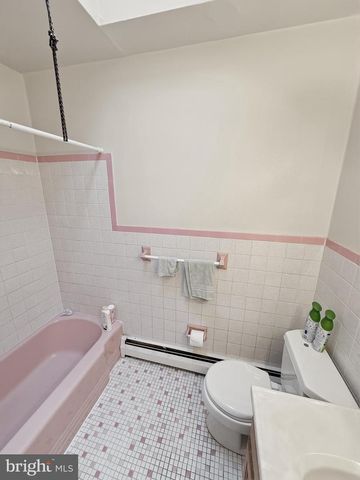 562 LARKSPUR ST, Philadelphia, PA 19116
