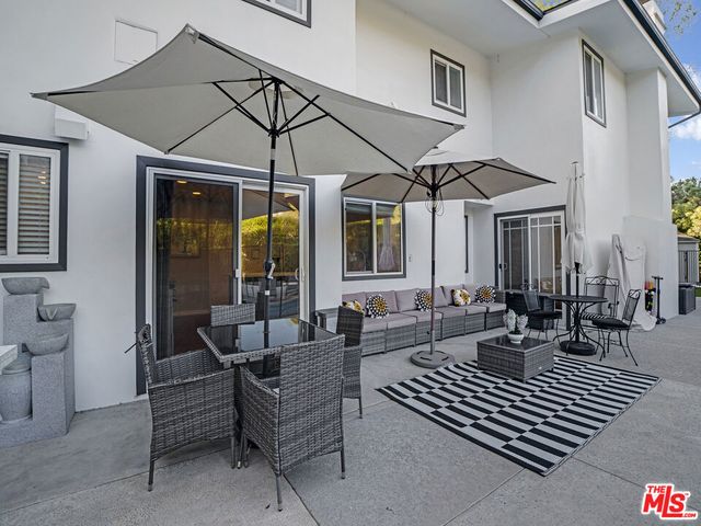 19410 Shenango Drive, Tarzana, CA 91356