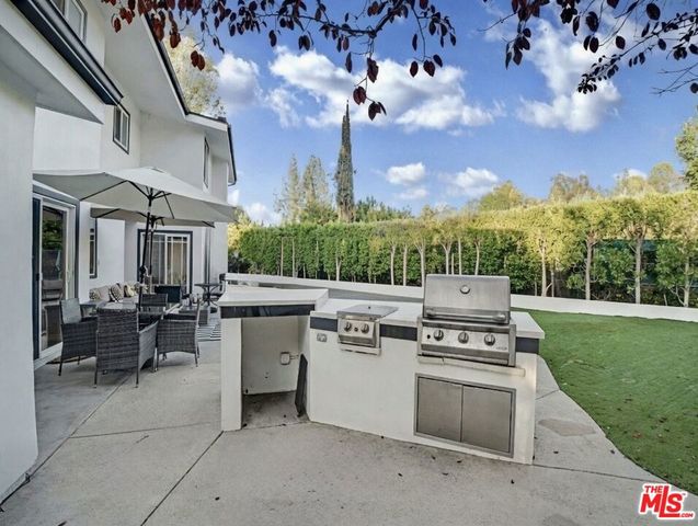 19410 Shenango Drive, Tarzana, CA 91356