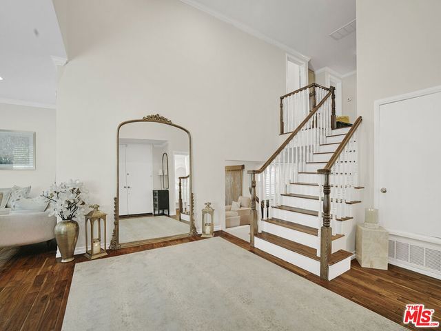 19410 Shenango Drive, Tarzana, CA 91356