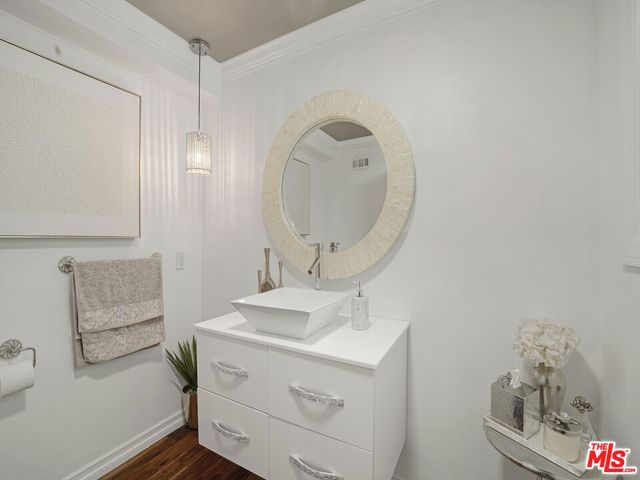 19410 Shenango Drive, Tarzana, CA 91356