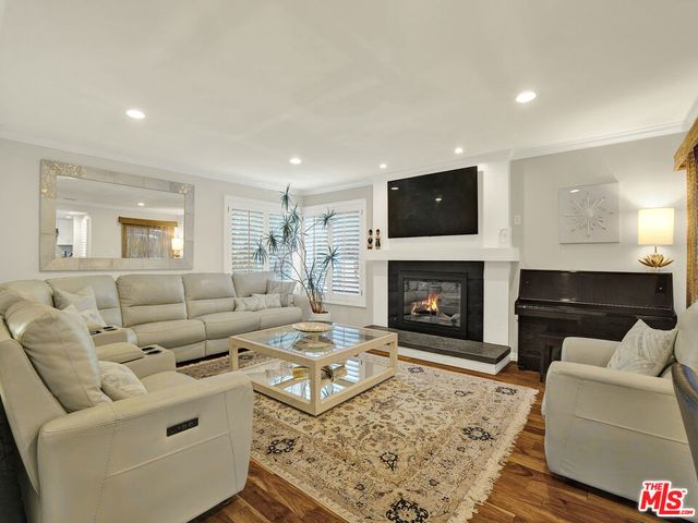 19410 Shenango Drive, Tarzana, CA 91356