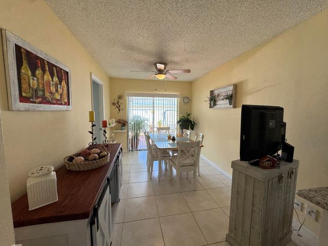 4815 Gladiator Circle, Greenacres, FL 33463