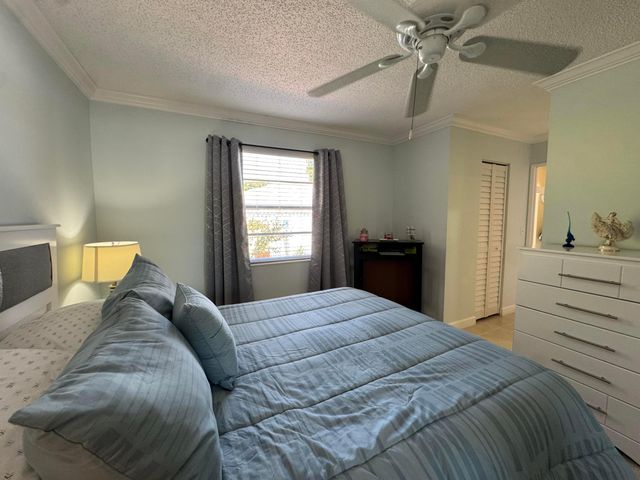 4815 Gladiator Circle, Greenacres, FL 33463