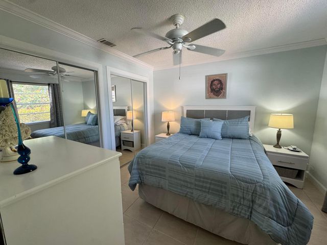 4815 Gladiator Circle, Greenacres, FL 33463