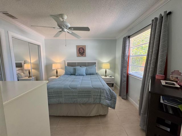 4815 Gladiator Circle, Greenacres, FL 33463