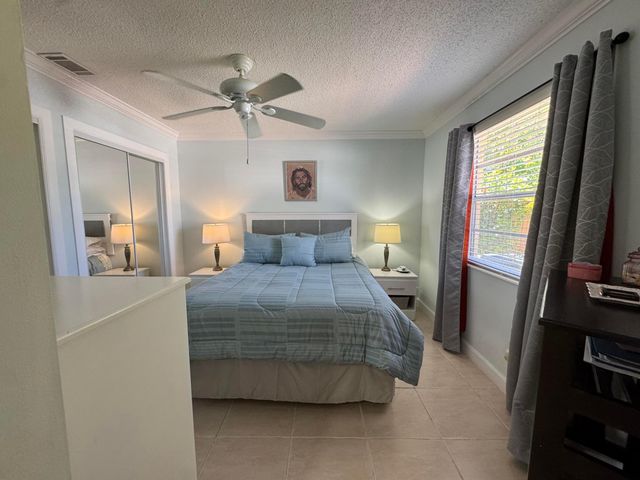 4815 Gladiator Circle, Greenacres, FL 33463