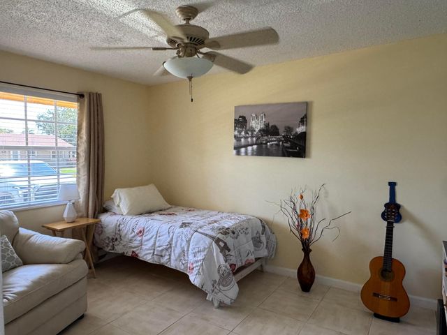 4815 Gladiator Circle, Greenacres, FL 33463