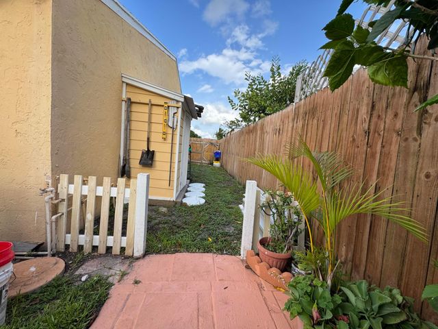 4815 Gladiator Circle, Greenacres, FL 33463