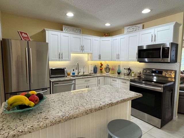 4815 Gladiator Circle, Greenacres, FL 33463