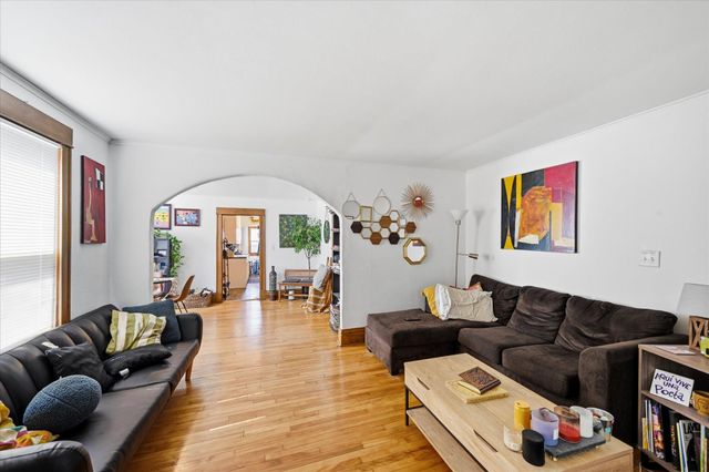 2840 28th Avenue S, Minneapolis, MN 55406