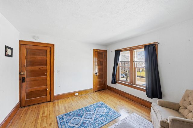 2840 28th Avenue S, Minneapolis, MN 55406