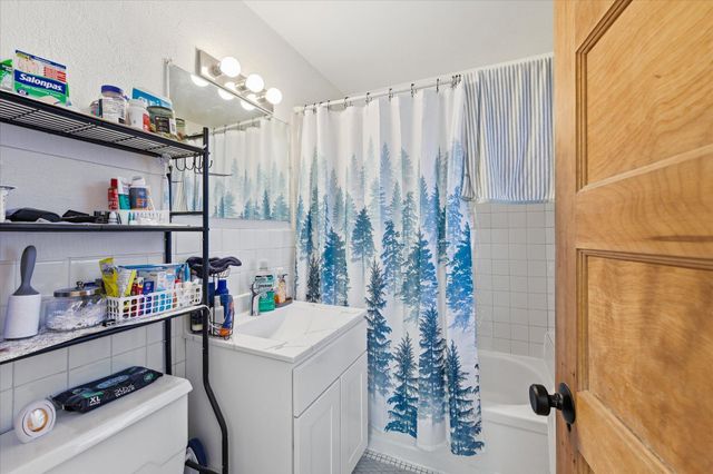 2840 28th Avenue S, Minneapolis, MN 55406