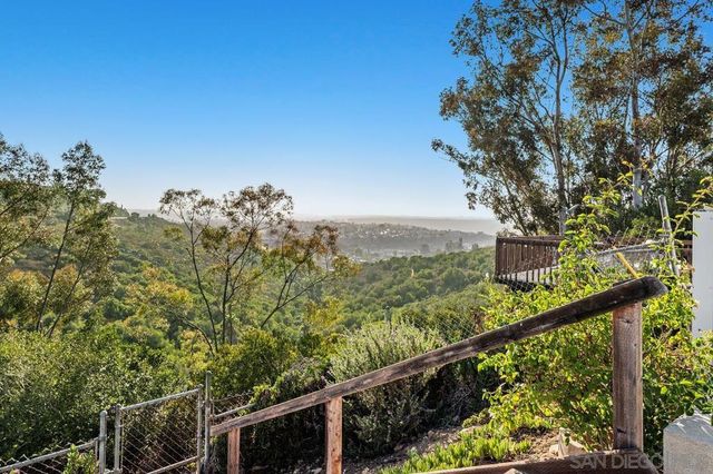 6379 Oakridge, San Diego, CA 92120