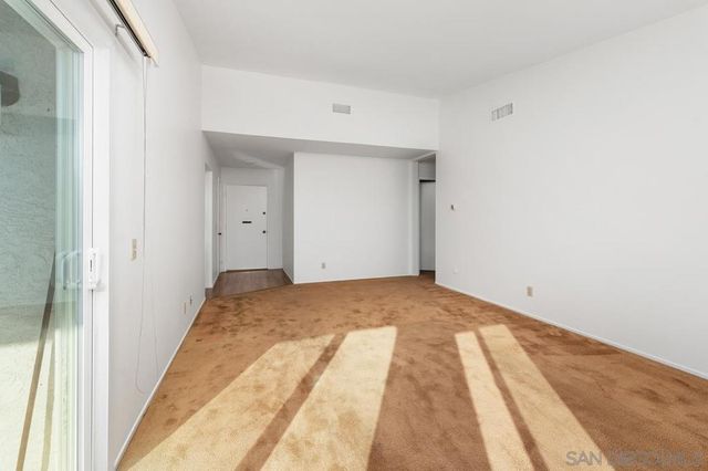 6379 Oakridge, San Diego, CA 92120