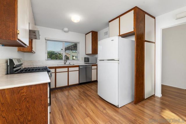 6379 Oakridge, San Diego, CA 92120