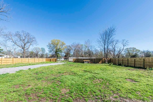 400 BARFIELD AVE, Henning, TN 38041