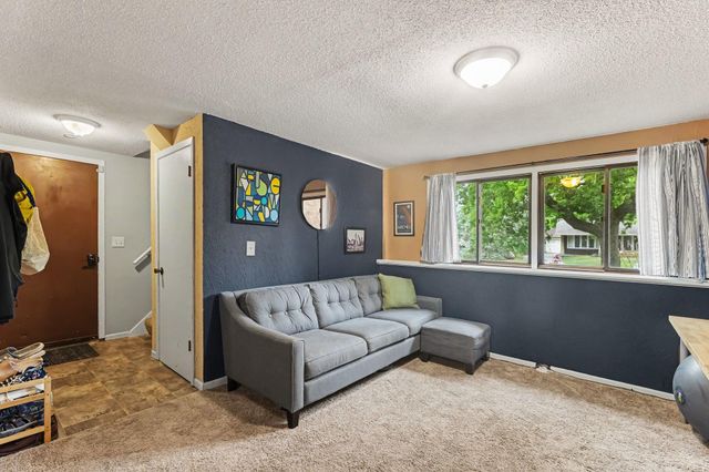 12350 Gladiola Street NW, Coon Rapids, MN 55433