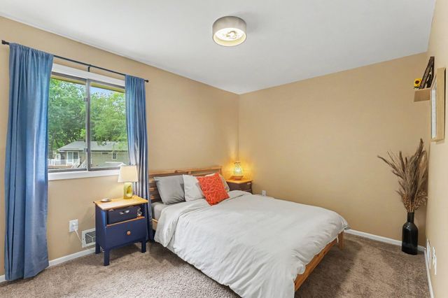12350 Gladiola Street NW, Coon Rapids, MN 55433