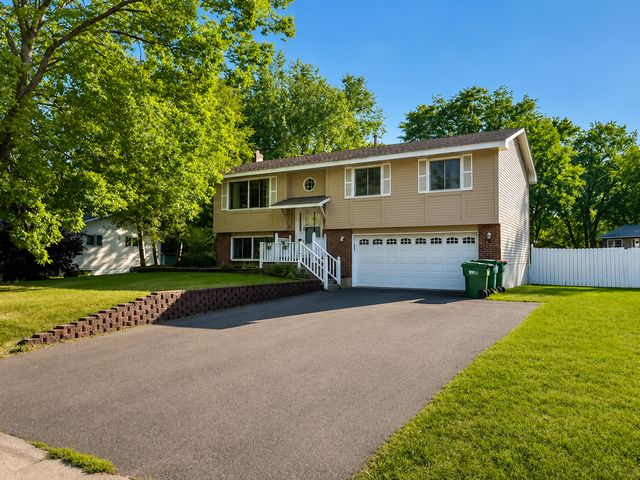 12350 Gladiola Street NW, Coon Rapids, MN 55433