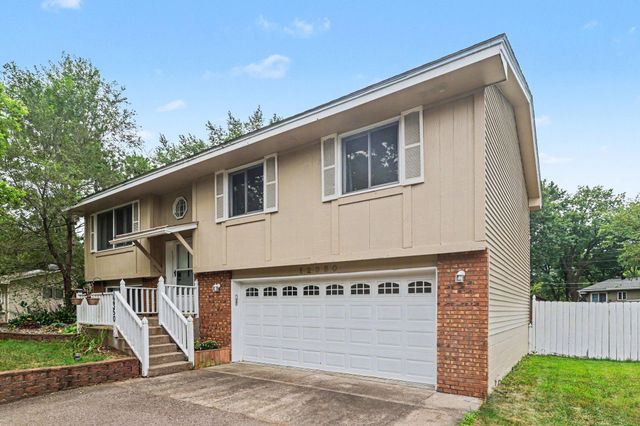 12350 Gladiola Street NW, Coon Rapids, MN 55433
