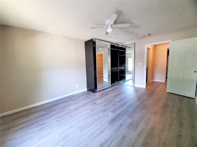 1002 Mulkey Lane, Denton, TX 76209