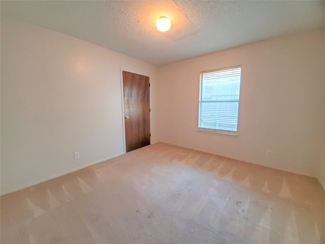 1002 Mulkey Lane, Denton, TX 76209