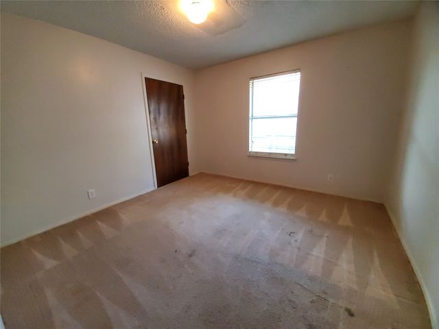 1002 Mulkey Lane, Denton, TX 76209