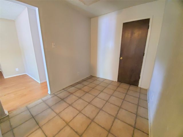 1002 Mulkey Lane, Denton, TX 76209