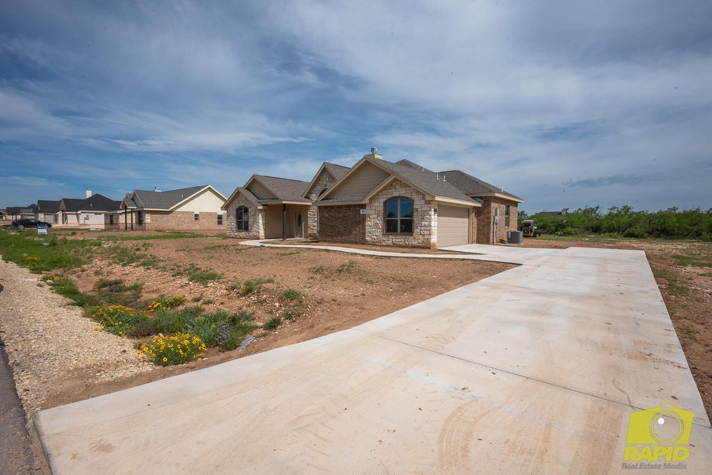 Image 2 of property listing at 9684 Jaguar Trail, San Angelo, TX 76901
