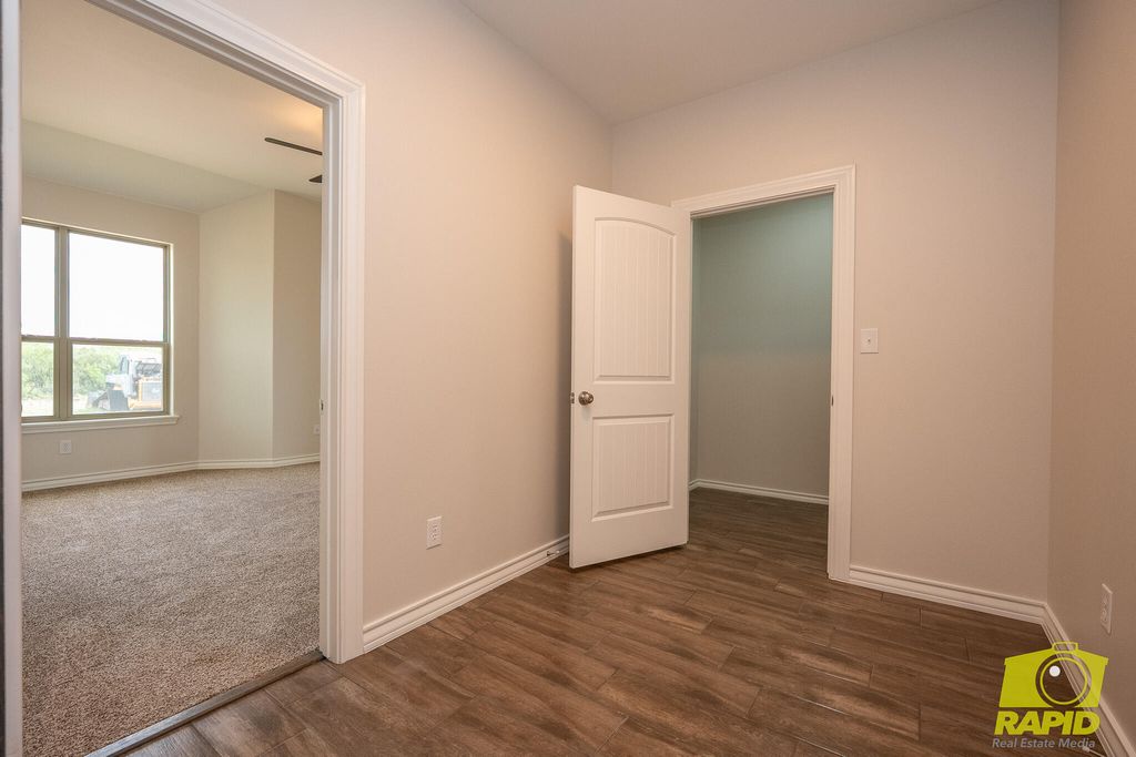 Image 9 of property listing at 9684 Jaguar Trail, San Angelo, TX 76901