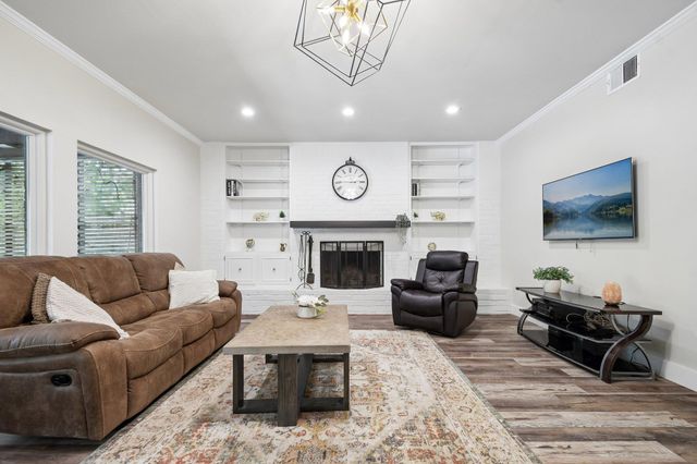 9203 Comburg DR, Austin, TX 78748
