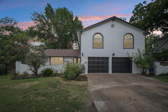 9203 Comburg DR, Austin, TX 78748