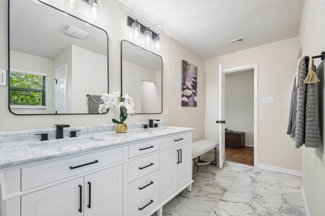 9203 Comburg DR, Austin, TX 78748