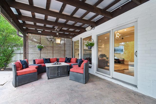 9203 Comburg DR, Austin, TX 78748