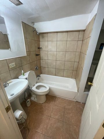 2723 W Washington Boulevard, Chicago, IL 60612