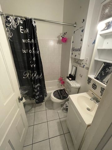 2723 W Washington Boulevard, Chicago, IL 60612