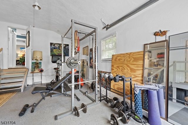 5 Leo Ter, Bloomfield Twp., NJ 07003