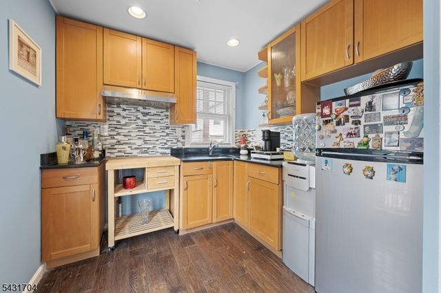 5 Leo Ter, Bloomfield Twp., NJ 07003