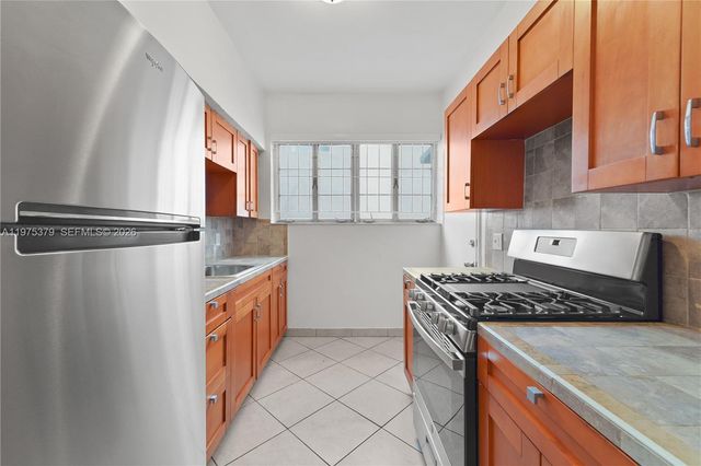 531 16th St, Miami Beach, FL 33139