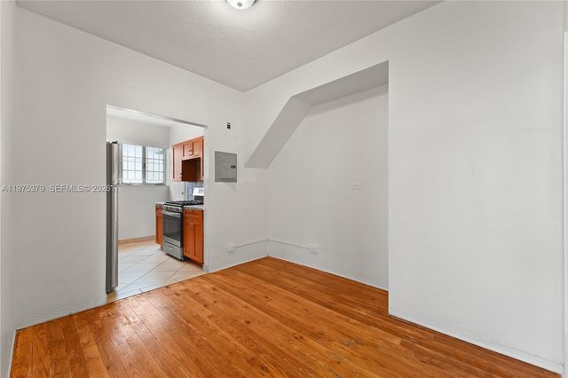 531 16th St, Miami Beach, FL 33139