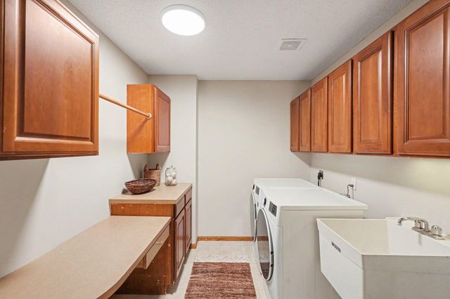 19077 Gladstone Boulevard N, Maple Grove, MN 55311