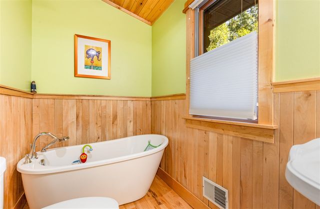 33 Star Gazer Lane, Comstock Park, MI 49321