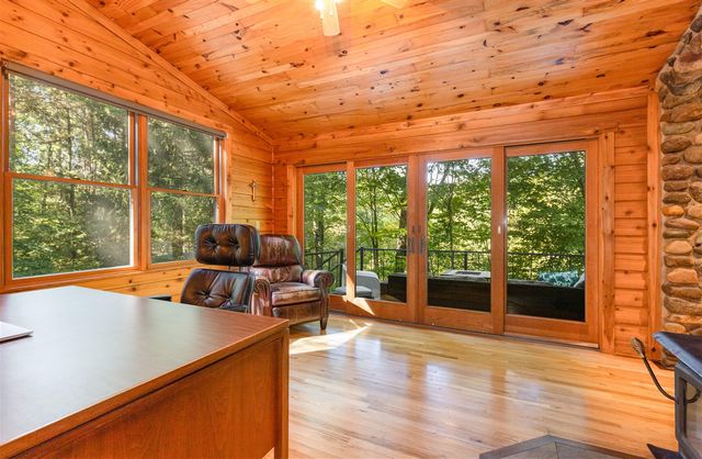 33 Star Gazer Lane, Comstock Park, MI 49321