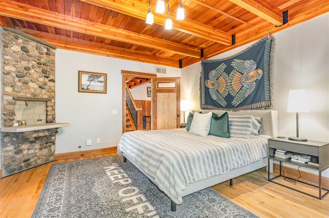 33 Star Gazer Lane, Comstock Park, MI 49321